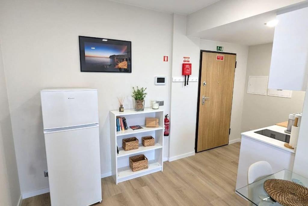 Apartment Top-floor One-bedroom Flats - Peaceful With Ocean And Views