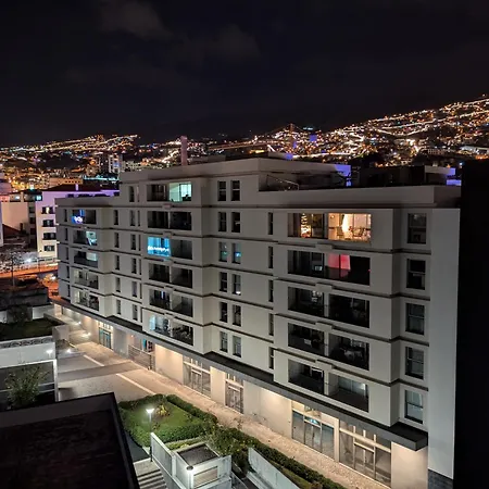 Top-Floor One-Bedroom Flats - Peaceful With Ocean And City Views Funchal  Exterior photo