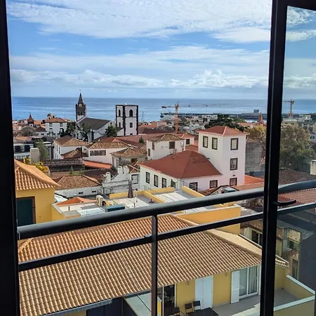 Top-Floor One-Bedroom Flats - Peaceful With Ocean And City Views Funchal  Exterior photo