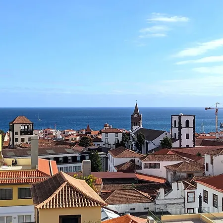 Top-Floor One-Bedroom Flats - Peaceful With Ocean And City Views Funchal  Exterior photo