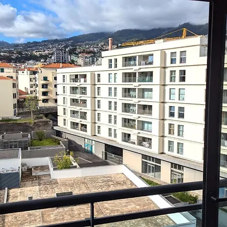 Top-Floor One-Bedroom Flats - Peaceful With Ocean And City Views Funchal  Exterior photo