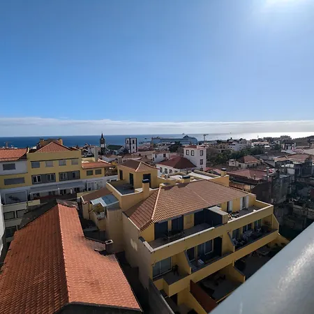 Top-Floor One-Bedroom Flats - Peaceful With Ocean And City Views Funchal  Exterior photo