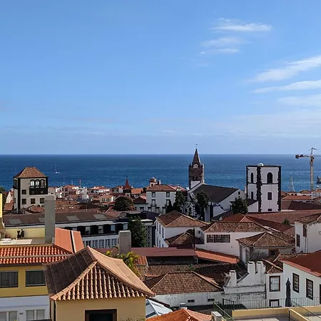 Top-Floor One-Bedroom Flats - Peaceful With Ocean And City Views Funchal  Exterior photo